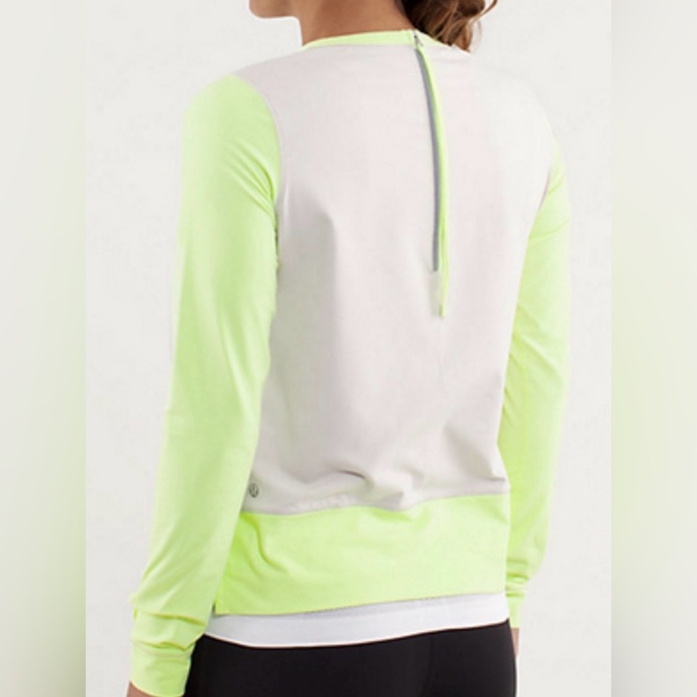 029 Lululemon Warm Up Crew